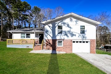 4975 Manor Dr Stone Mountain, GA 30087